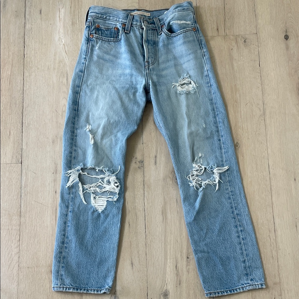 Levi’s 100% Cotton Distressed Wedgie Straight Jeans Size 25